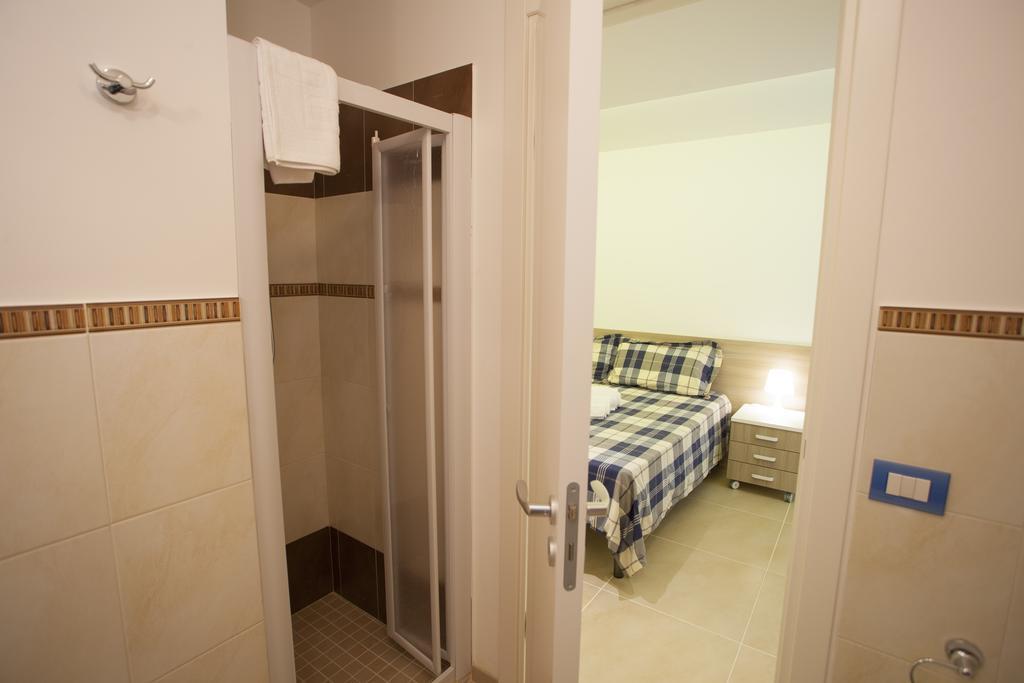Delposto Marina Di Ragusa Prl 客房 照片