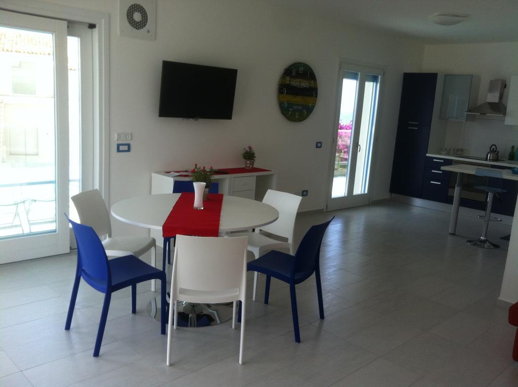 Delposto Marina Di Ragusa Prl 外观 照片