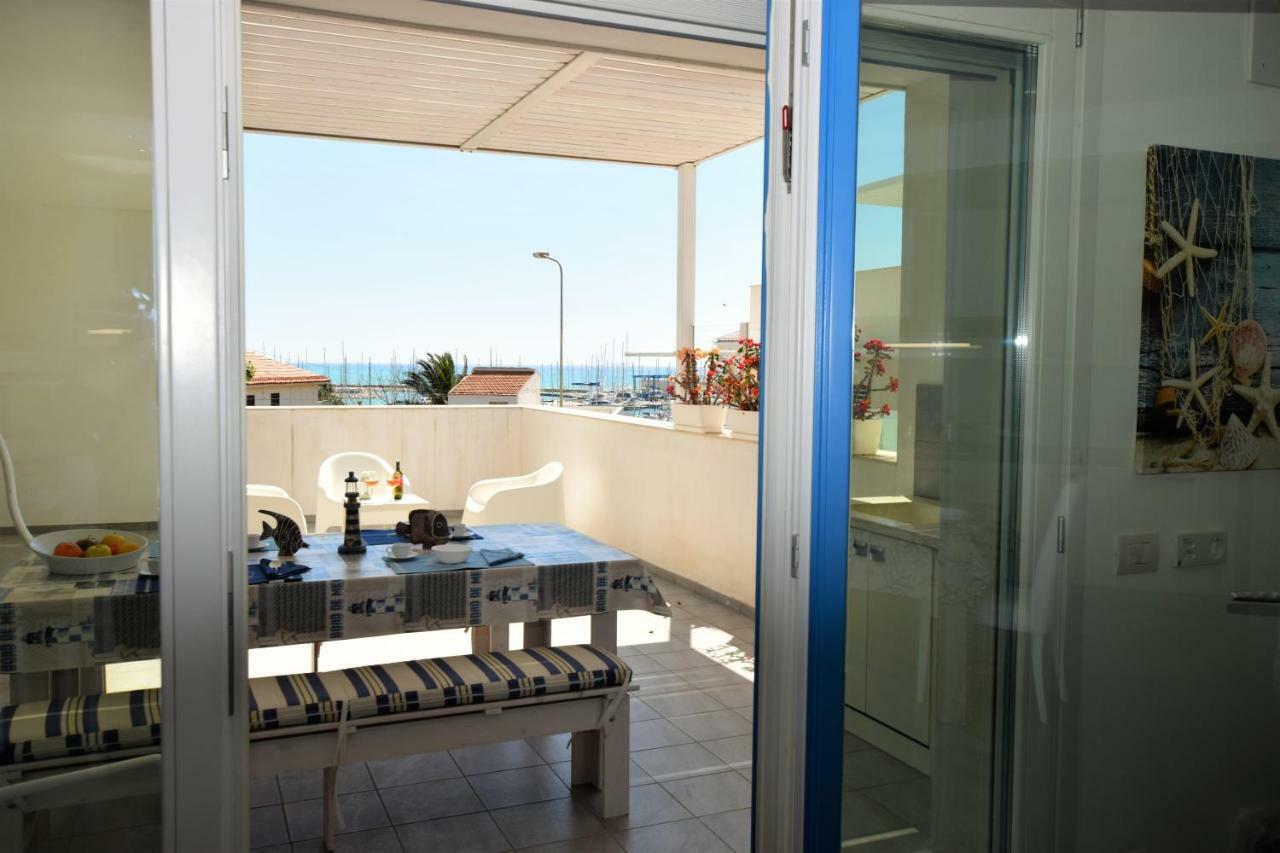 Delposto Marina Di Ragusa Prl 外观 照片